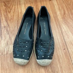 Beautiful, like new flats!! Size 7